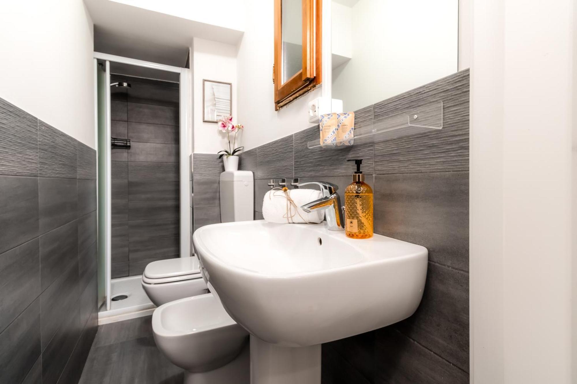 Apartament Charming Frescoed Loft Bolonia Zewnętrze zdjęcie