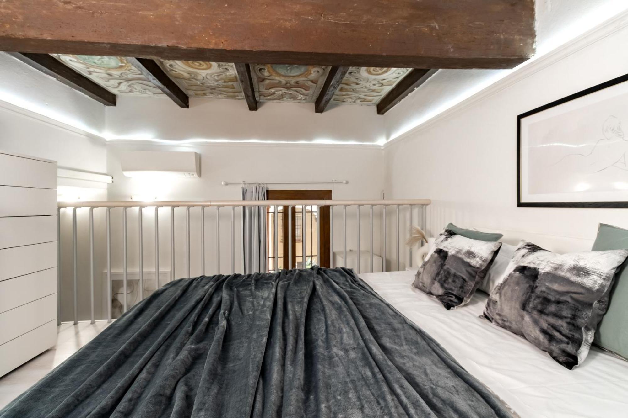 Apartament Charming Frescoed Loft Bolonia Zewnętrze zdjęcie